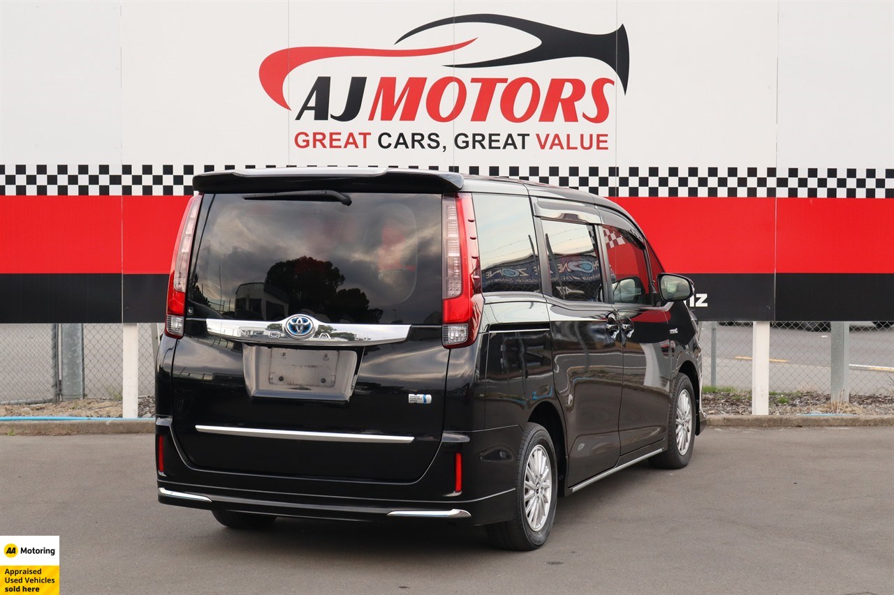 2014 Toyota Noah