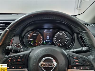 2022 Nissan X-Trail - Thumbnail