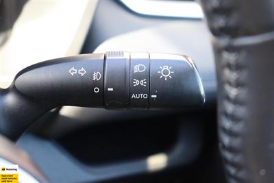 2019 Toyota RAV4 - Thumbnail