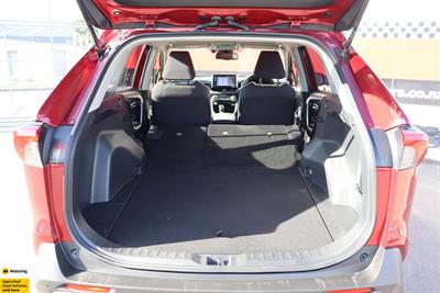 2019 Toyota RAV4 - Thumbnail
