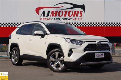 2019 Toyota RAV4 - Thumbnail
