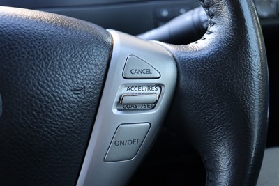 2016 Nissan Serena - Thumbnail