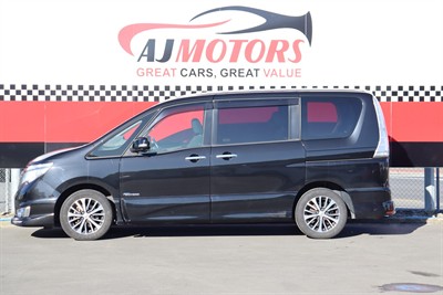 2016 Nissan Serena - Thumbnail