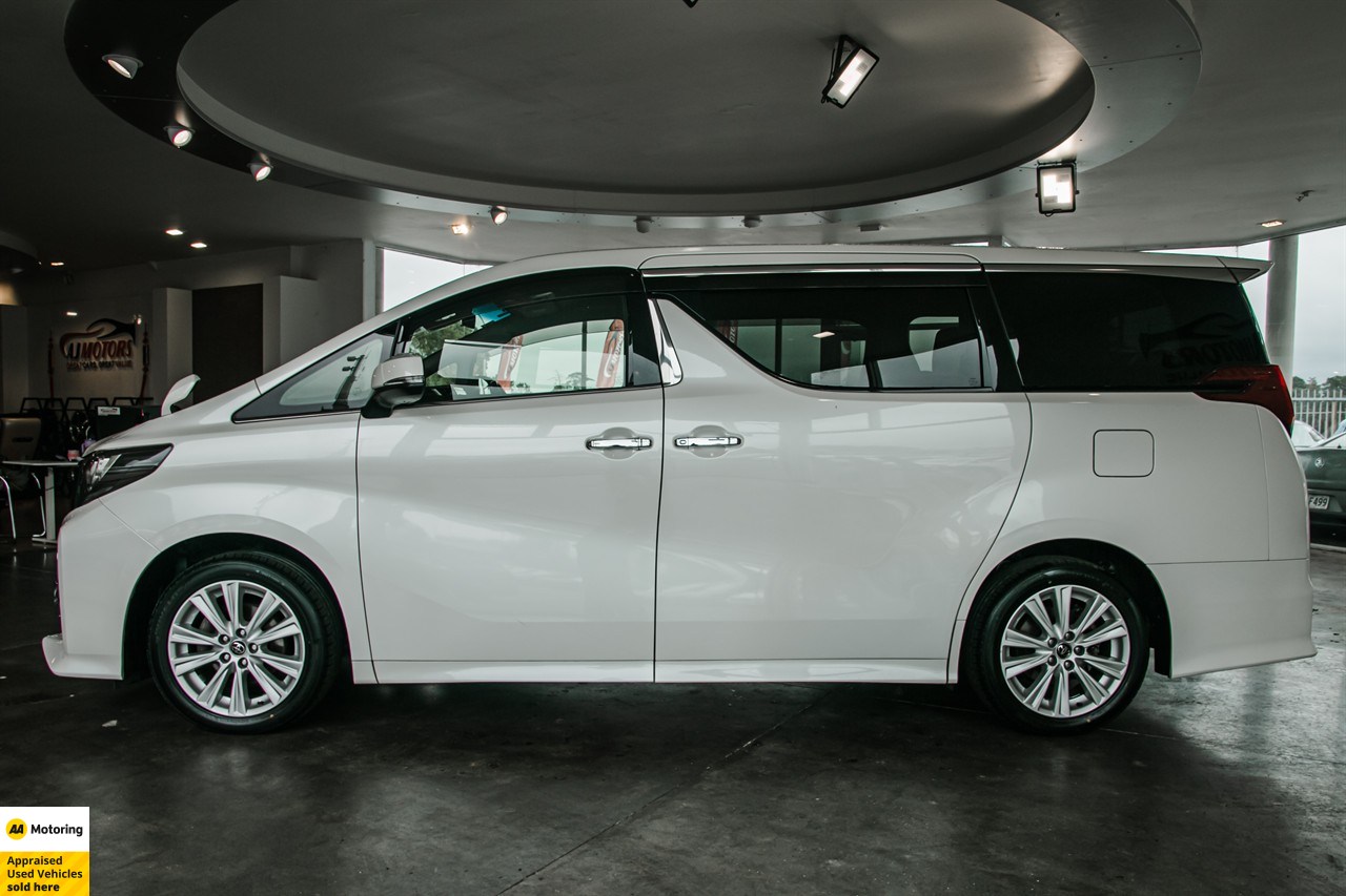 2015 Toyota Alphard