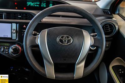 2012 Toyota Aqua - Thumbnail