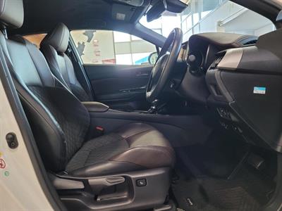 2019 Toyota C-HR - Thumbnail