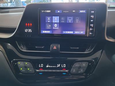 2019 Toyota C-HR - Thumbnail