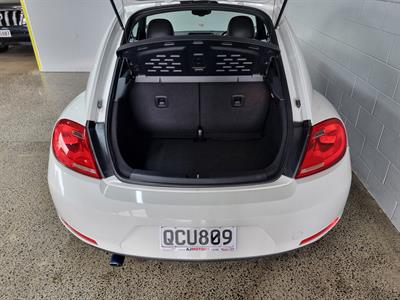 2013 Volkswagen Beetle - Thumbnail