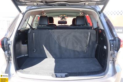 2019 Toyota Highlander - Thumbnail