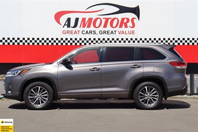 2019 Toyota Highlander - Thumbnail