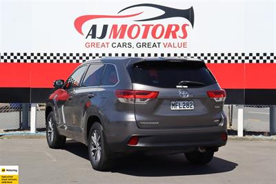 2019 Toyota Highlander - Thumbnail