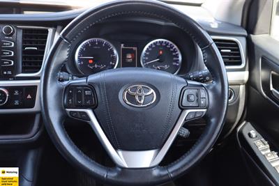 2019 Toyota Highlander - Thumbnail