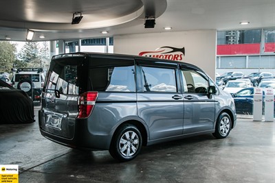 2014 Honda Step Wagon - Thumbnail