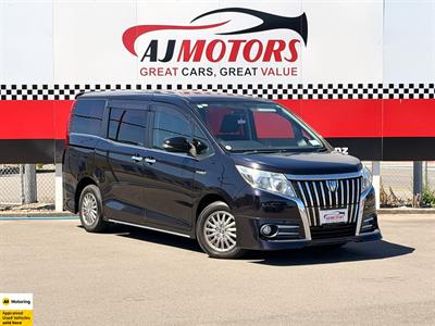 2015 Toyota Esquire - Thumbnail