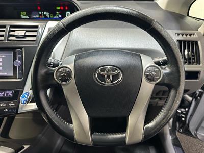 2013 Toyota Prius - Thumbnail