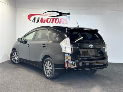 2013 Toyota Prius - Thumbnail
