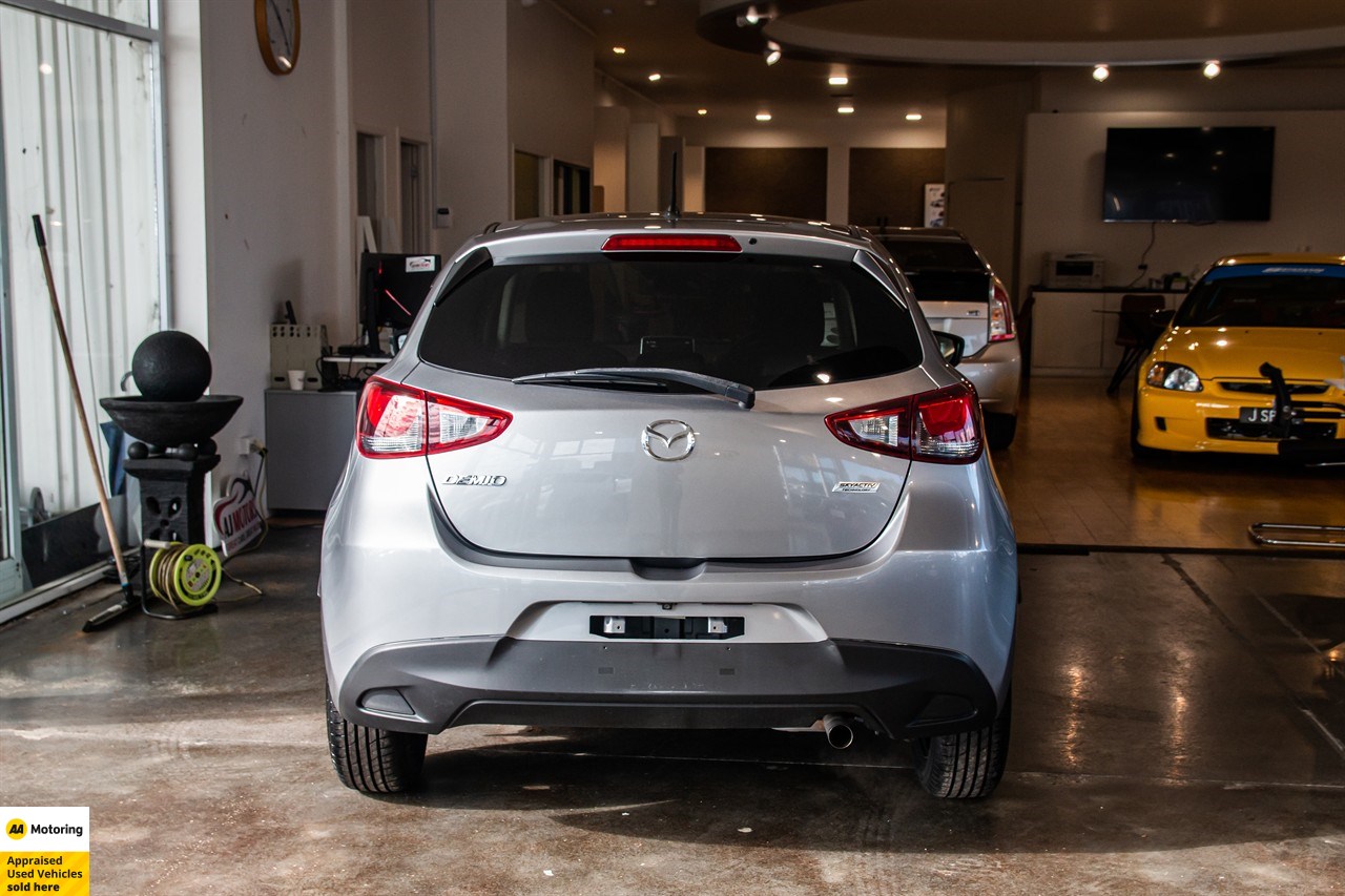 2016 Mazda Demio