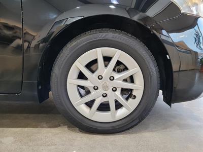 2012 Toyota Prius - Thumbnail