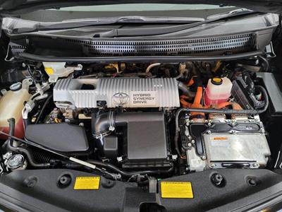 2012 Toyota Prius - Thumbnail