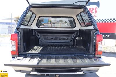 2022 Mitsubishi Triton - Thumbnail