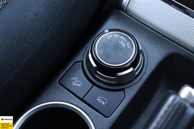 2022 Mitsubishi Triton - Thumbnail