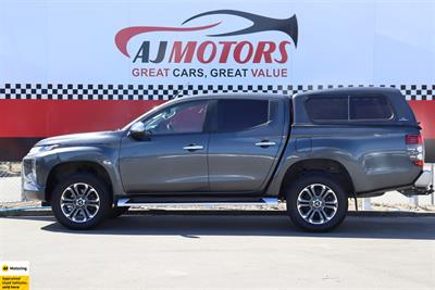 2022 Mitsubishi Triton - Thumbnail