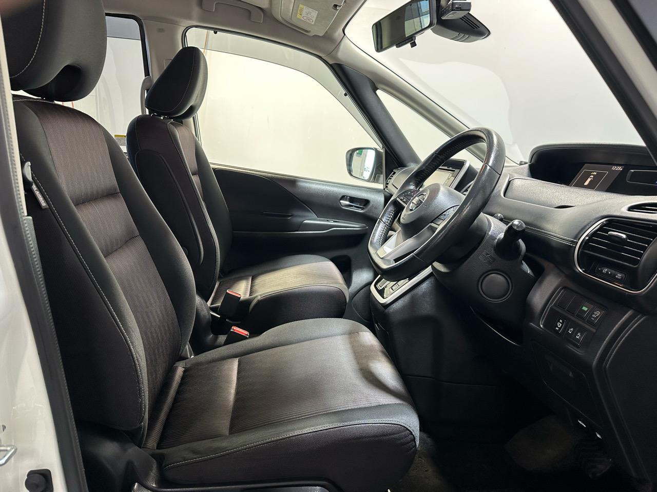 2017 Nissan Serena