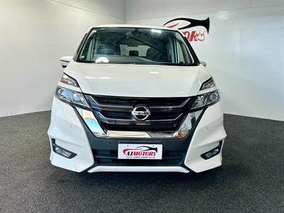 2017 Nissan Serena - Thumbnail