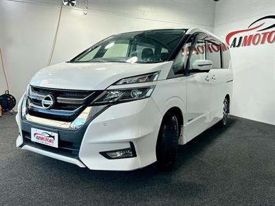 2017 Nissan Serena - Thumbnail