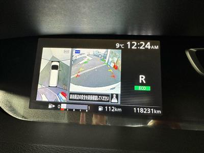 2017 Nissan Serena - Thumbnail