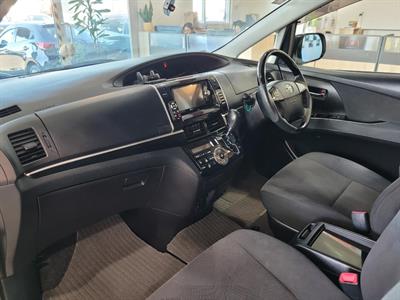 2014 Toyota Estima - Thumbnail