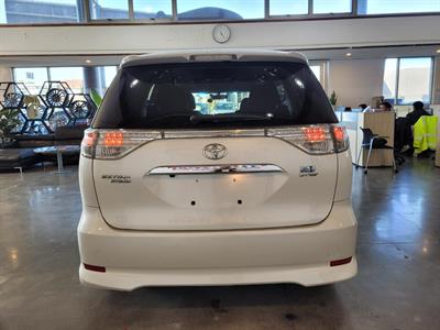 2014 Toyota Estima - Thumbnail