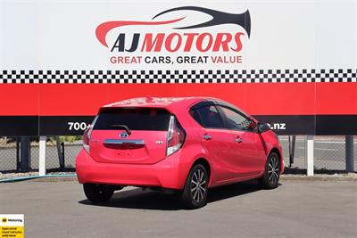 2015 Toyota Aqua - Thumbnail