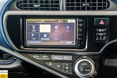2015 Toyota Aqua - Thumbnail