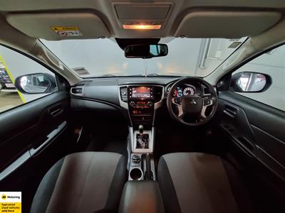 2021 Mitsubishi Triton - Thumbnail