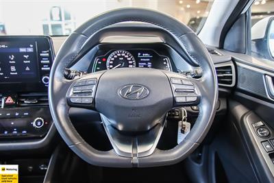 2022 Hyundai IONIQ - Thumbnail