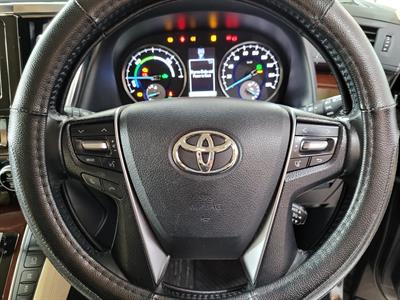 2015 Toyota Alphard - Thumbnail