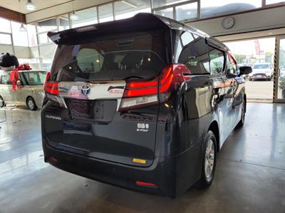 2015 Toyota Alphard - Thumbnail