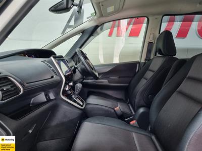 2017 Nissan Serena - Thumbnail