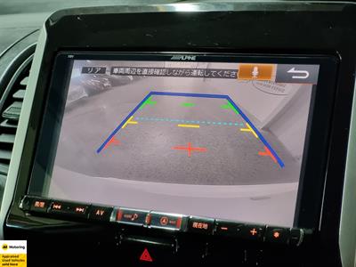 2017 Nissan Serena - Thumbnail