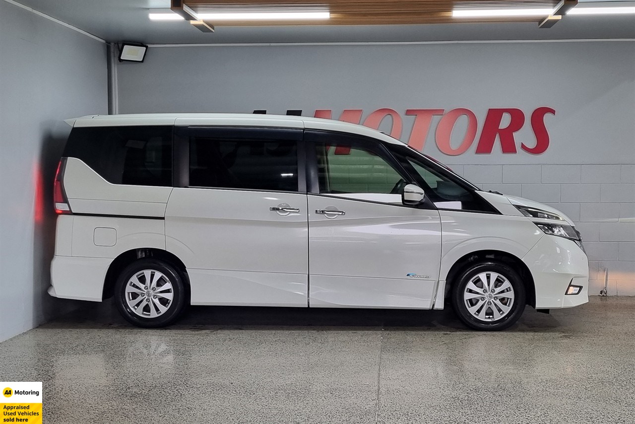 2017 Nissan Serena