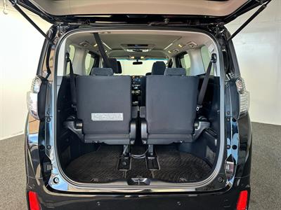 2017 Toyota Vellfire - Thumbnail