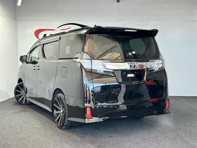 2017 Toyota Vellfire - Thumbnail