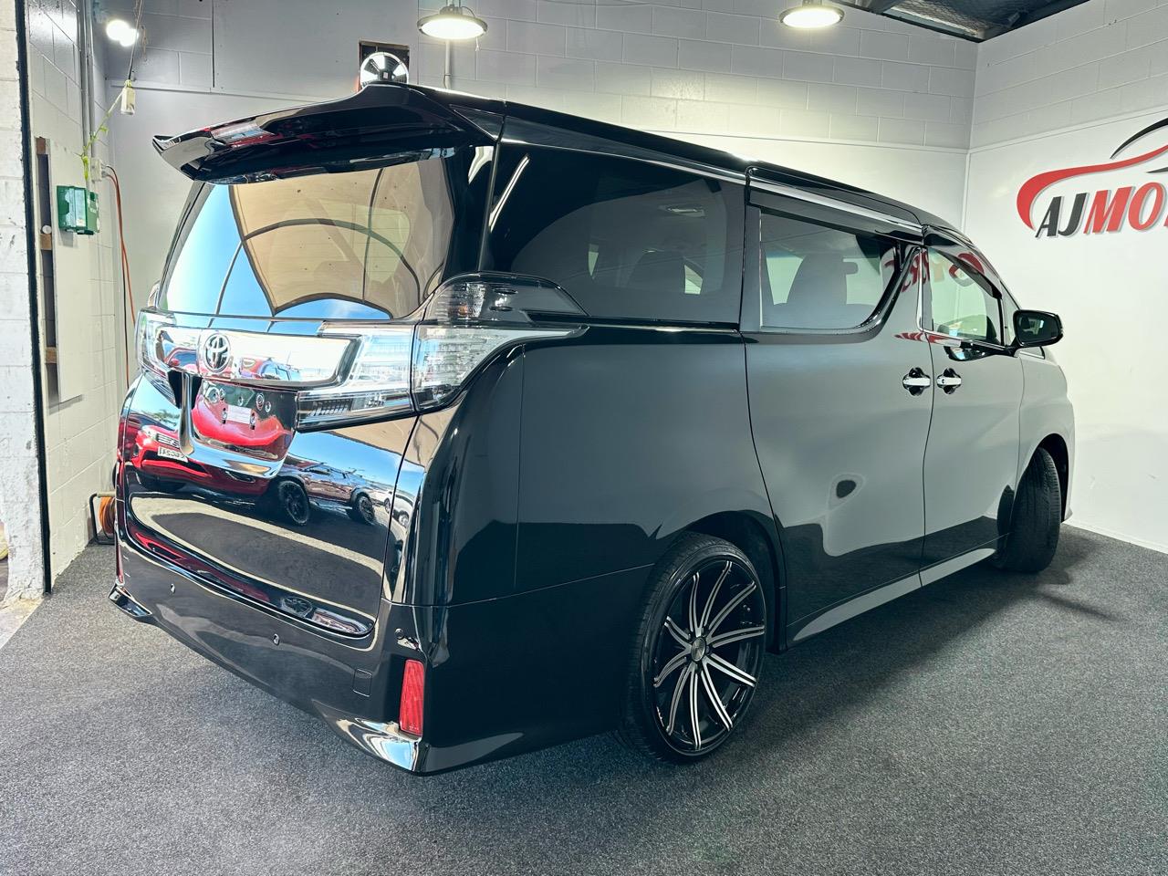 2017 Toyota Vellfire