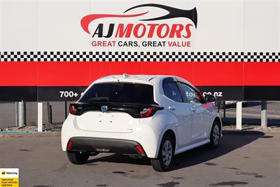 2021 Toyota Yaris - Thumbnail