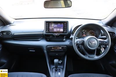2021 Toyota Yaris - Thumbnail