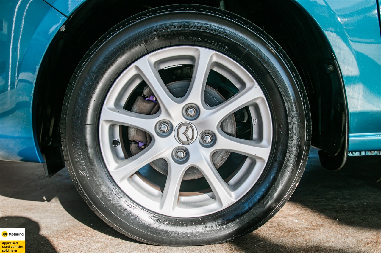 2012 Mazda Demio