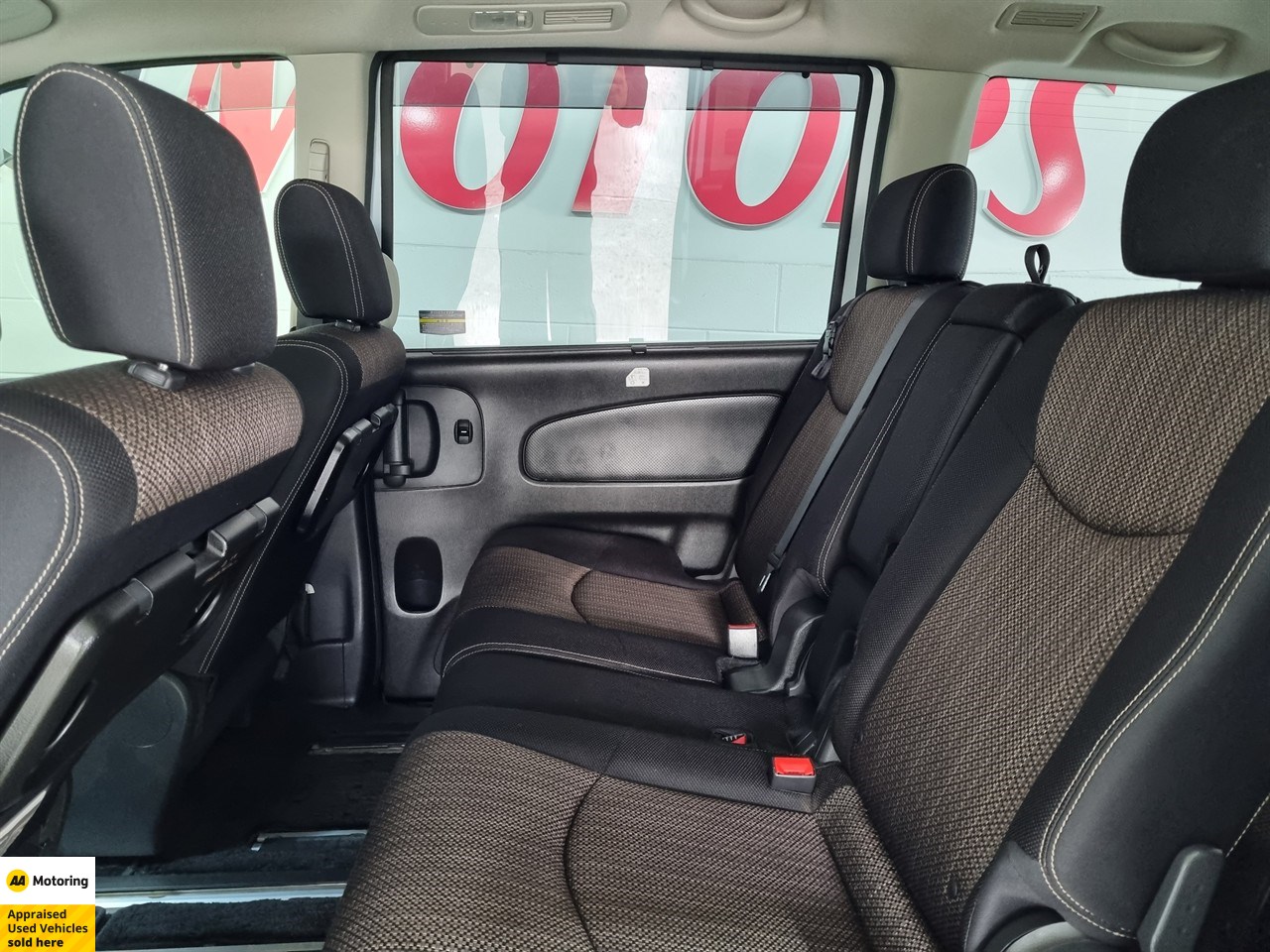 2014 Nissan Serena
