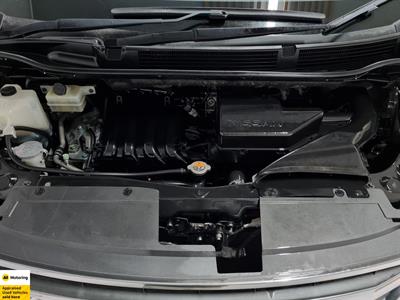 2014 Nissan Serena - Thumbnail