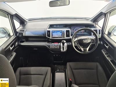 2012 Honda STEPWAGON - Thumbnail